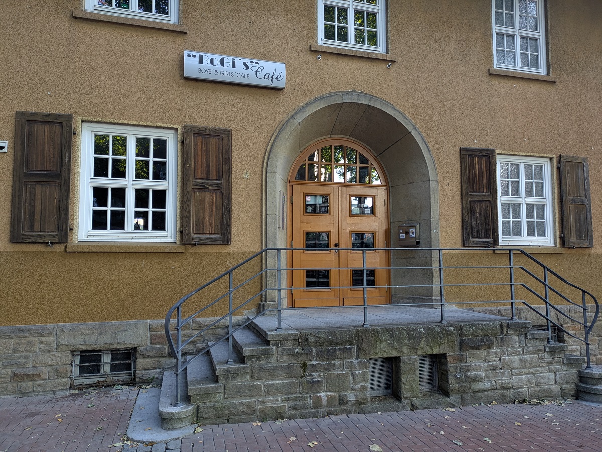 Inklusiver Sommerstammtisch lädt zum Austausch ins BoGi’s Café