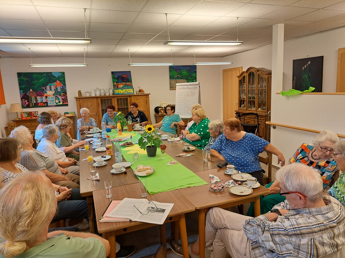Erzählcafé: Sicher und selbstbestimmt zu Hause wohnen